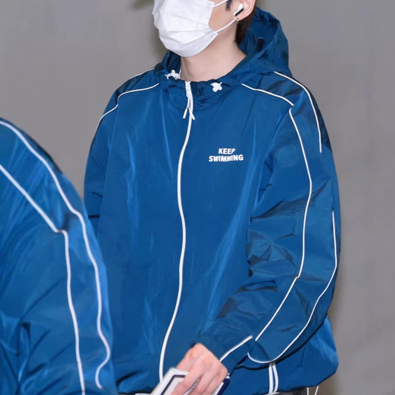Chaqueta cortavientos con capu - Windbreaker Anime Merchandise reseña y precio
